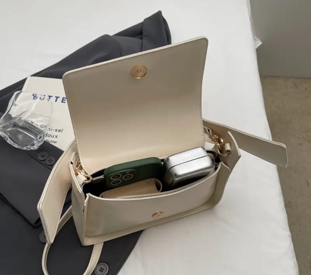 Nova ~ Trendy Shoulder Bag